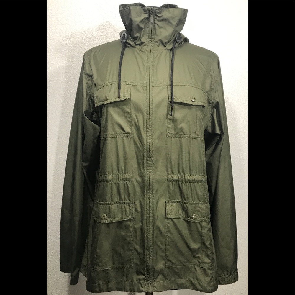 Mountain Hardwear Light Jacket